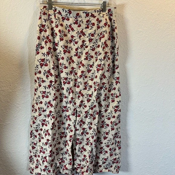 Chic Floral Maxi Skirt - Cream with Red flowers linen blend Read* - Picture 6 of 7